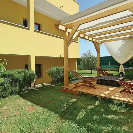 Awesome In With 2 Bedrooms And Wifi