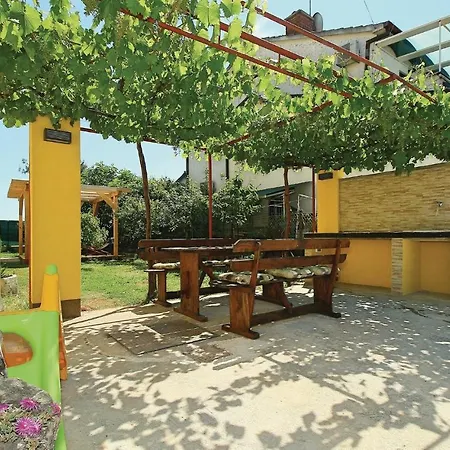 Awesome In With 2 Bedrooms And Wifi * Umag