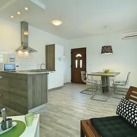 Awesome In With 2 Bedrooms And Wifi Umag