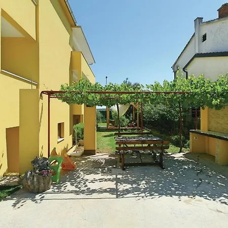 Awesome In With 2 Bedrooms And Wifi * Umag