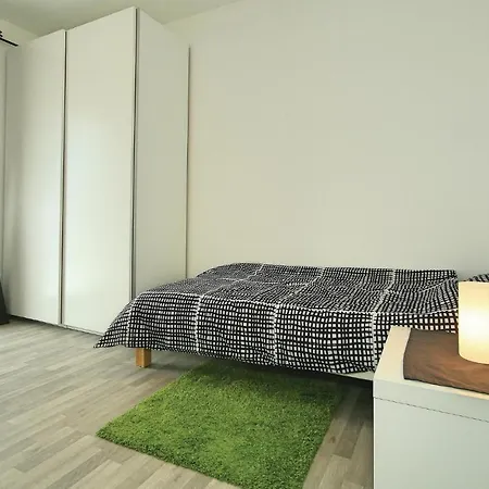 Awesome In With 2 Bedrooms And Wifi Apartment *