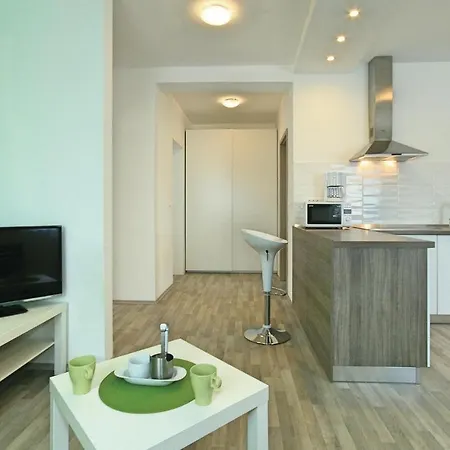 Awesome In With 2 Bedrooms And Wifi Apartment Umag