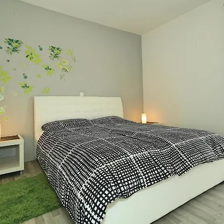 Awesome In With 2 Bedrooms And Wifi